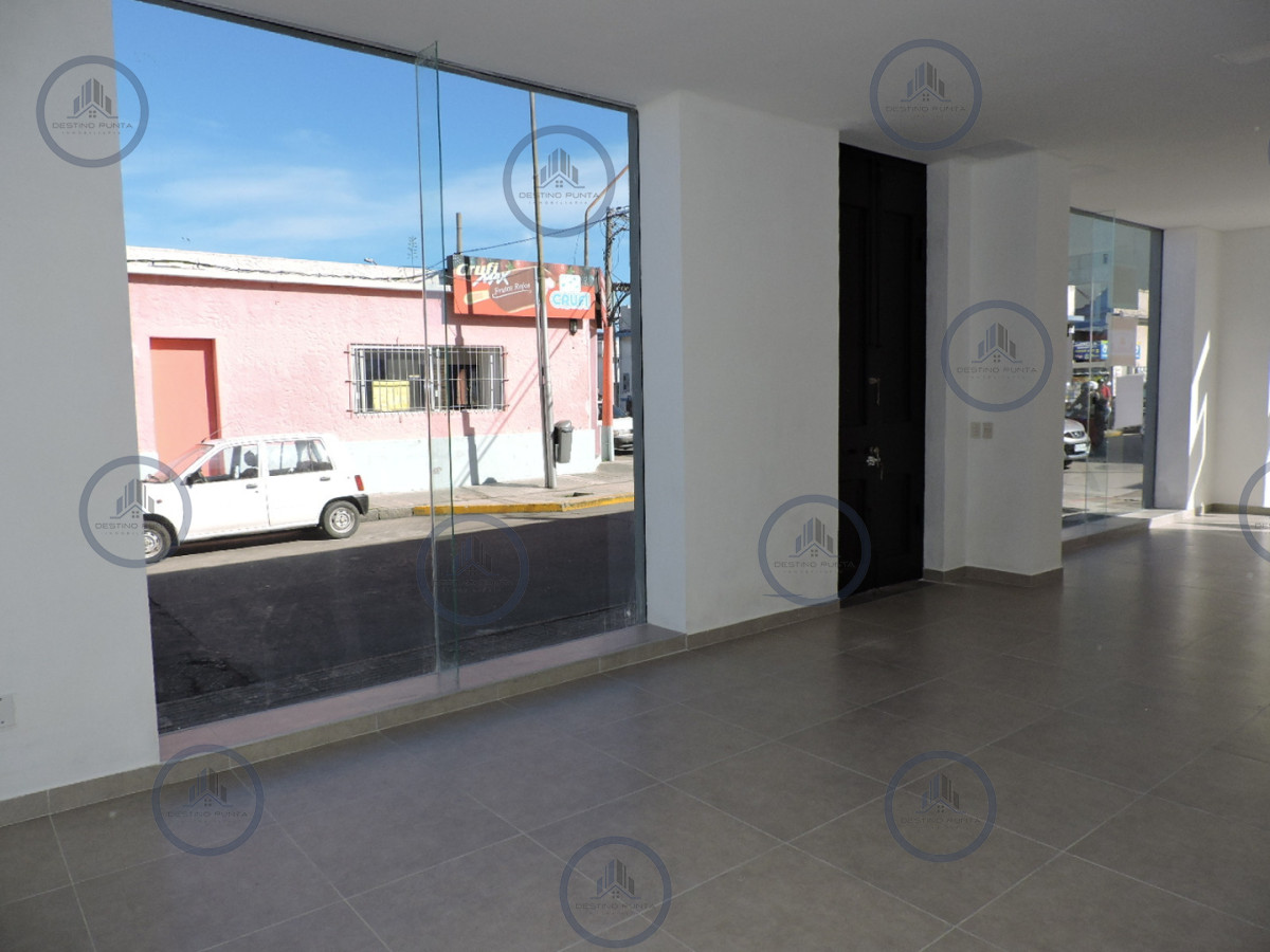 Local Comercial ID.3215 - Local comercial en centro de Maldonado Alquiler Anual