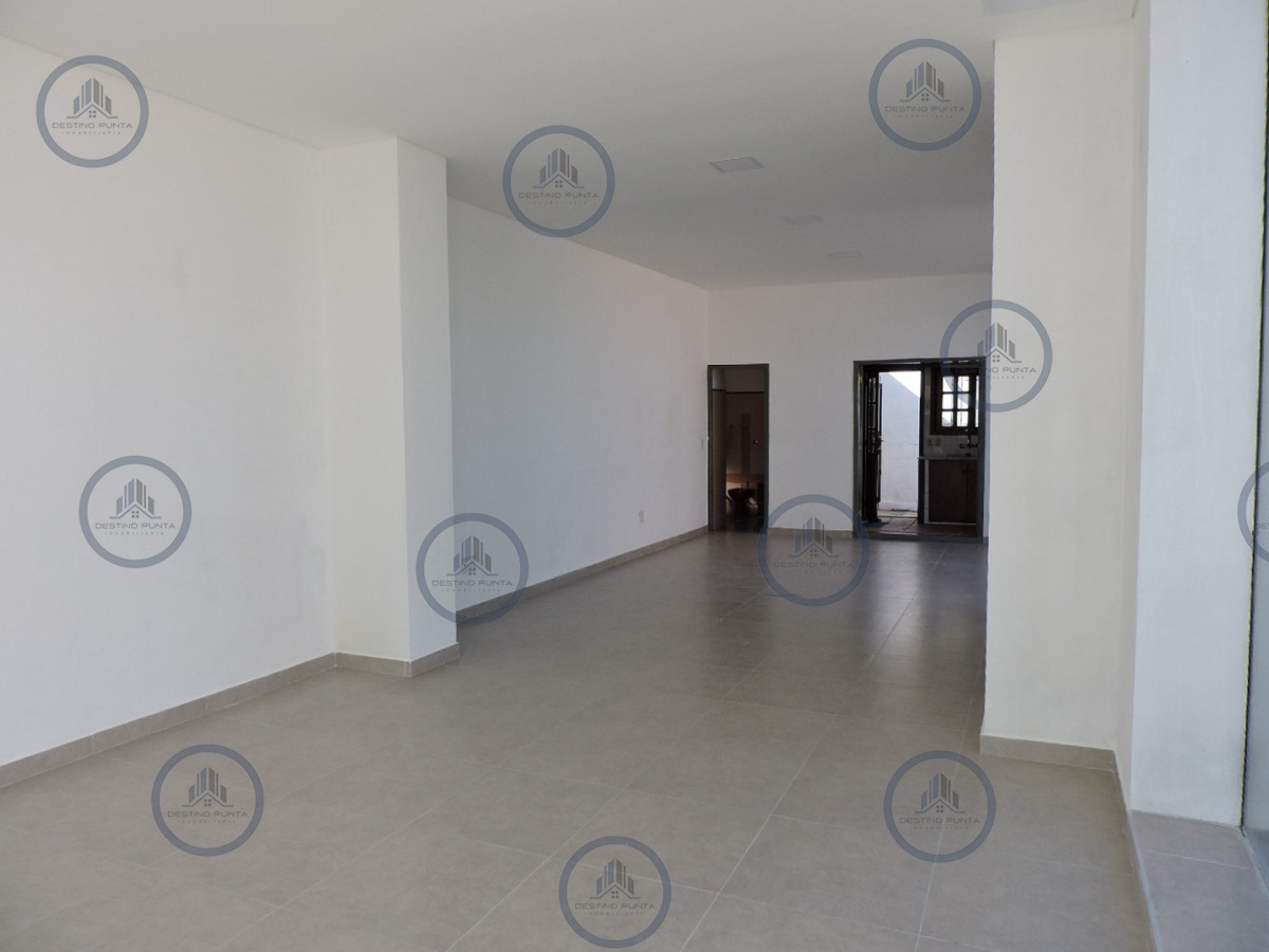 Local Comercial ID.3215 - Local comercial en centro de Maldonado Alquiler Anual
