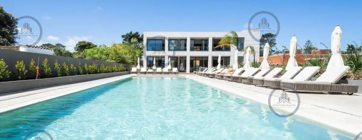 Apartamento ID.1729 - Excelente Apartamento de 2 Dormitorios Frente al Mar - Punta del Este