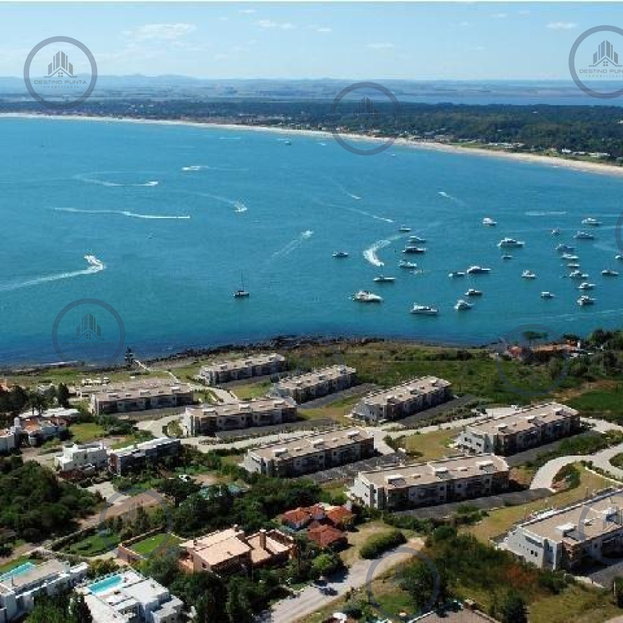 Apartamento ID.1192 - Venta y alquiler de apartamento de dos dormitorios con parrillero de uso exclusivo en Punta Ballena