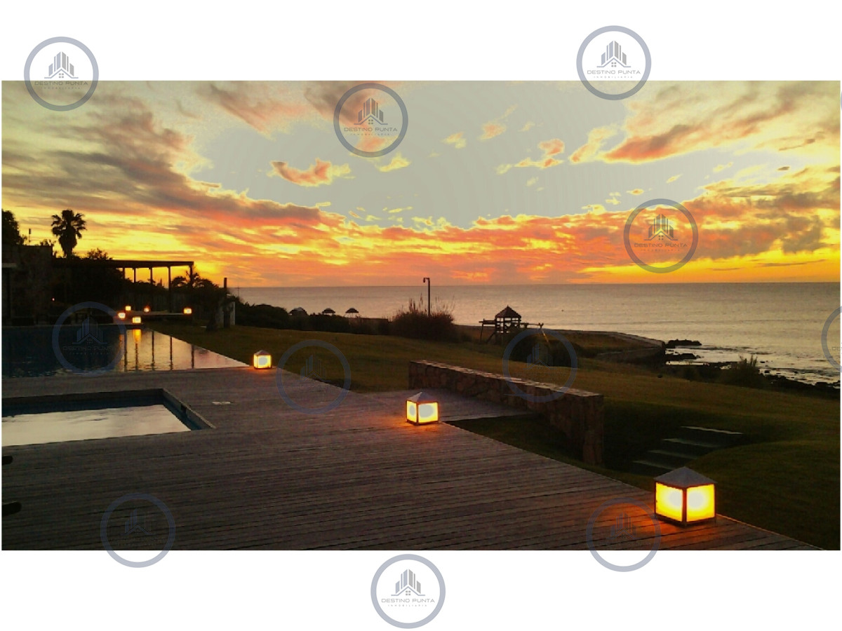 Apartamento ID.1192 - Venta y alquiler de apartamento de dos dormitorios con parrillero de uso exclusivo en Punta Ballena