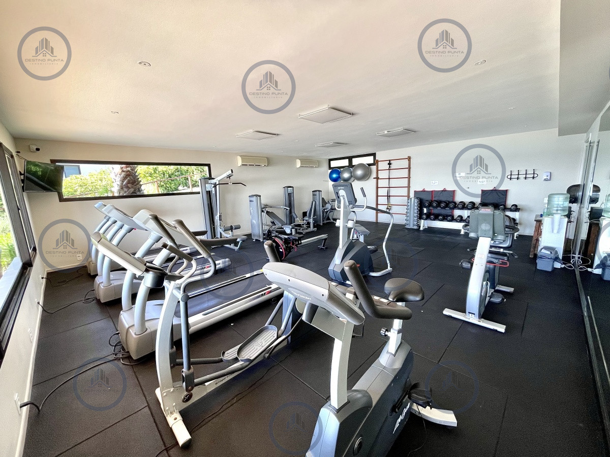 Apartamento ID.1192 - Venta y alquiler de apartamento de dos dormitorios con parrillero de uso exclusivo en Punta Ballena