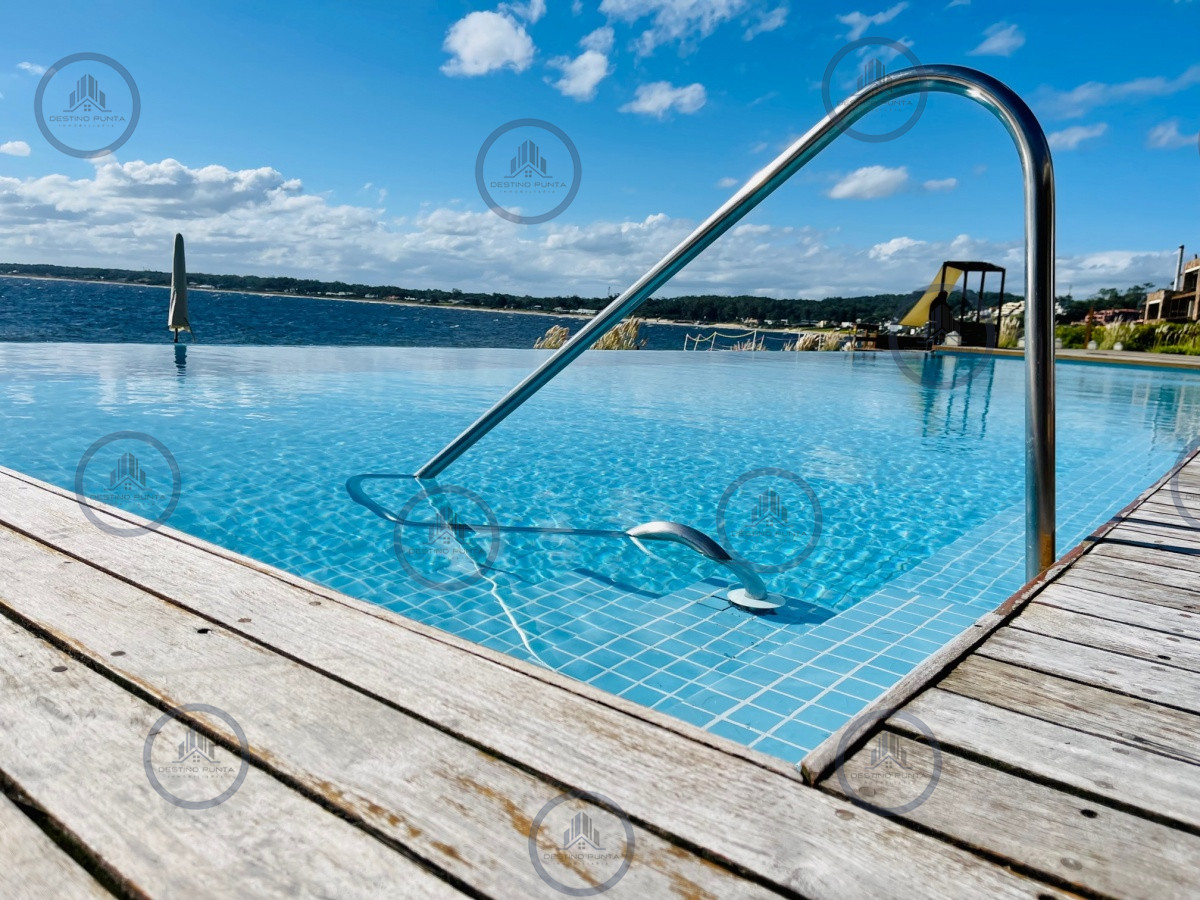 Apartamento ID.1192 - Venta y alquiler de apartamento de dos dormitorios con parrillero de uso exclusivo en Punta Ballena