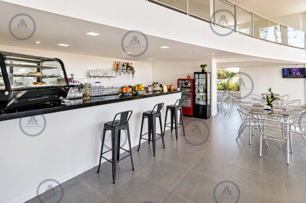 Apartamento ID.3284 - Alquiler temporal de apartamento a pasos de Playa Brava, 3 dormitorios mas dependencia y parrillero