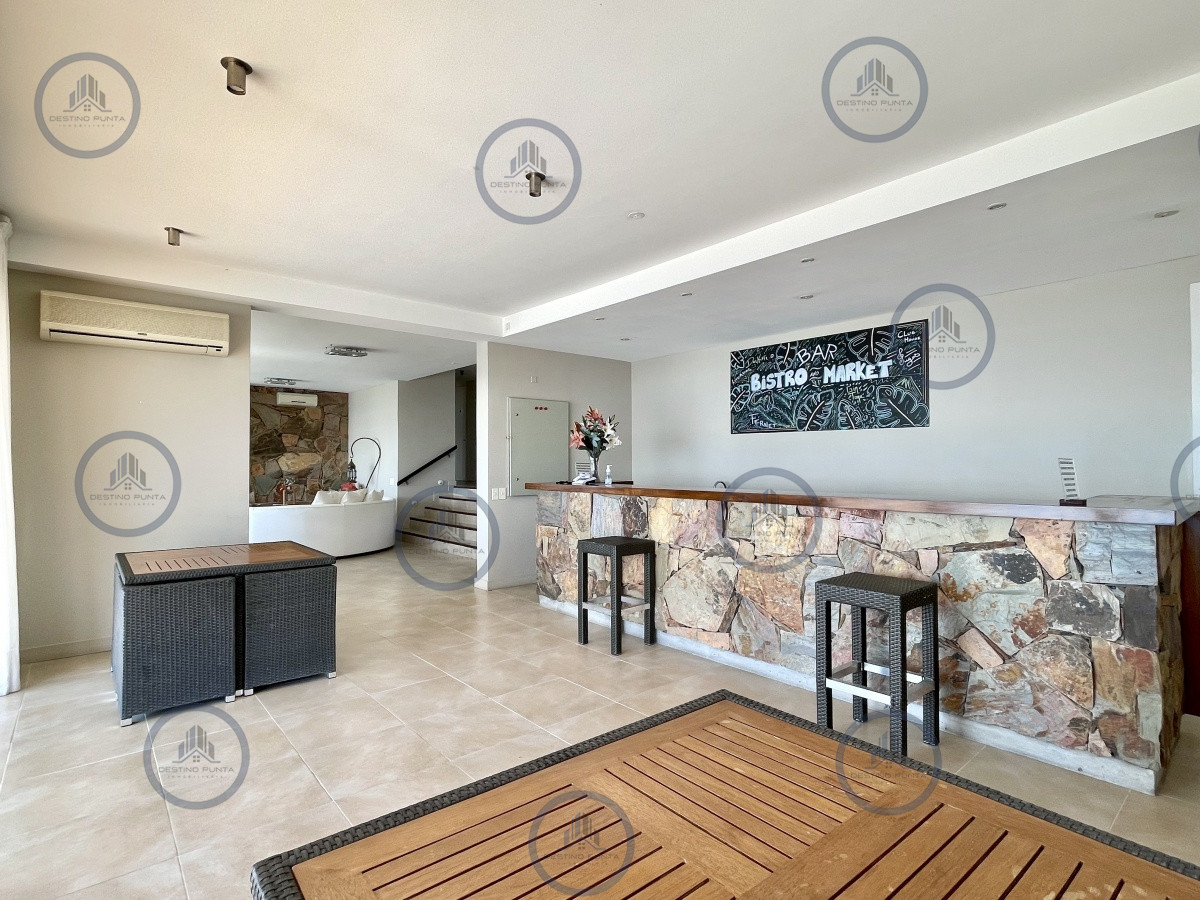 Apartamento ID.1192 - Venta y alquiler de apartamento de dos dormitorios con parrillero de uso exclusivo en Punta Ballena