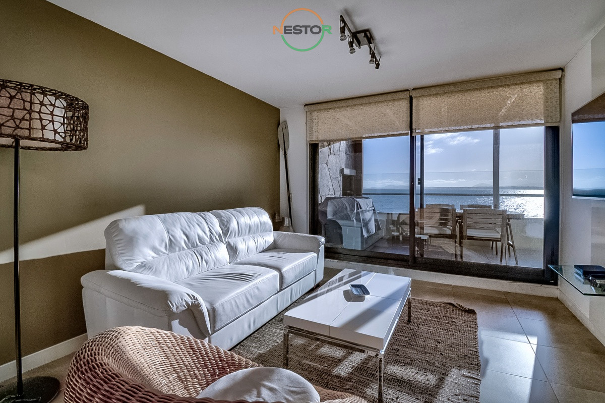 Apartamento ID.5863 - Venta apartamento de 2 dormitorios en primera linea de Punta Ballena 