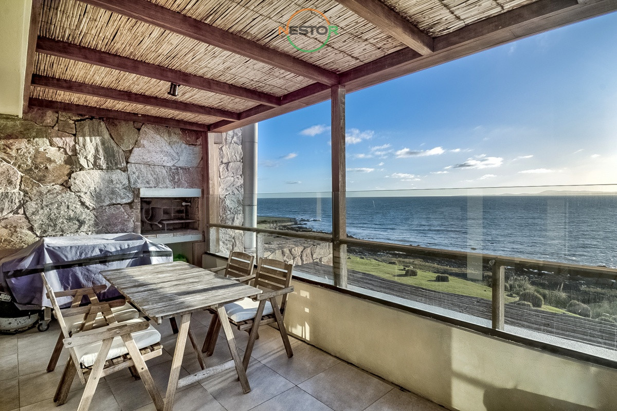 Apartamento ID.5863 - Venta apartamento de 2 dormitorios en primera linea de Punta Ballena 