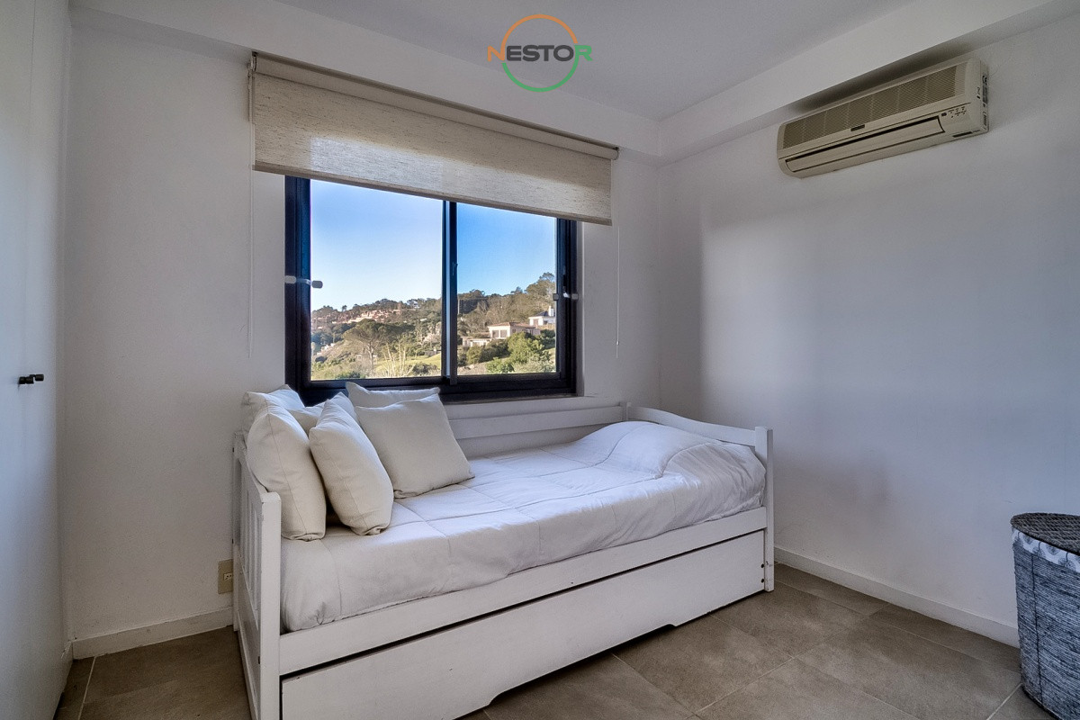 Apartamento ID.5863 - Venta apartamento de 2 dormitorios en primera linea de Punta Ballena 