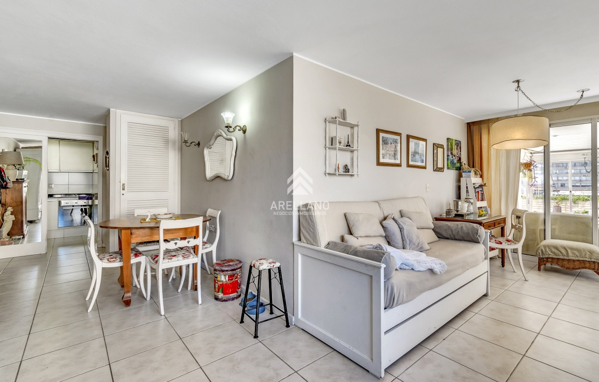 Apartamento ID.2462 - Venta apartamento 2 dormitorios Península 