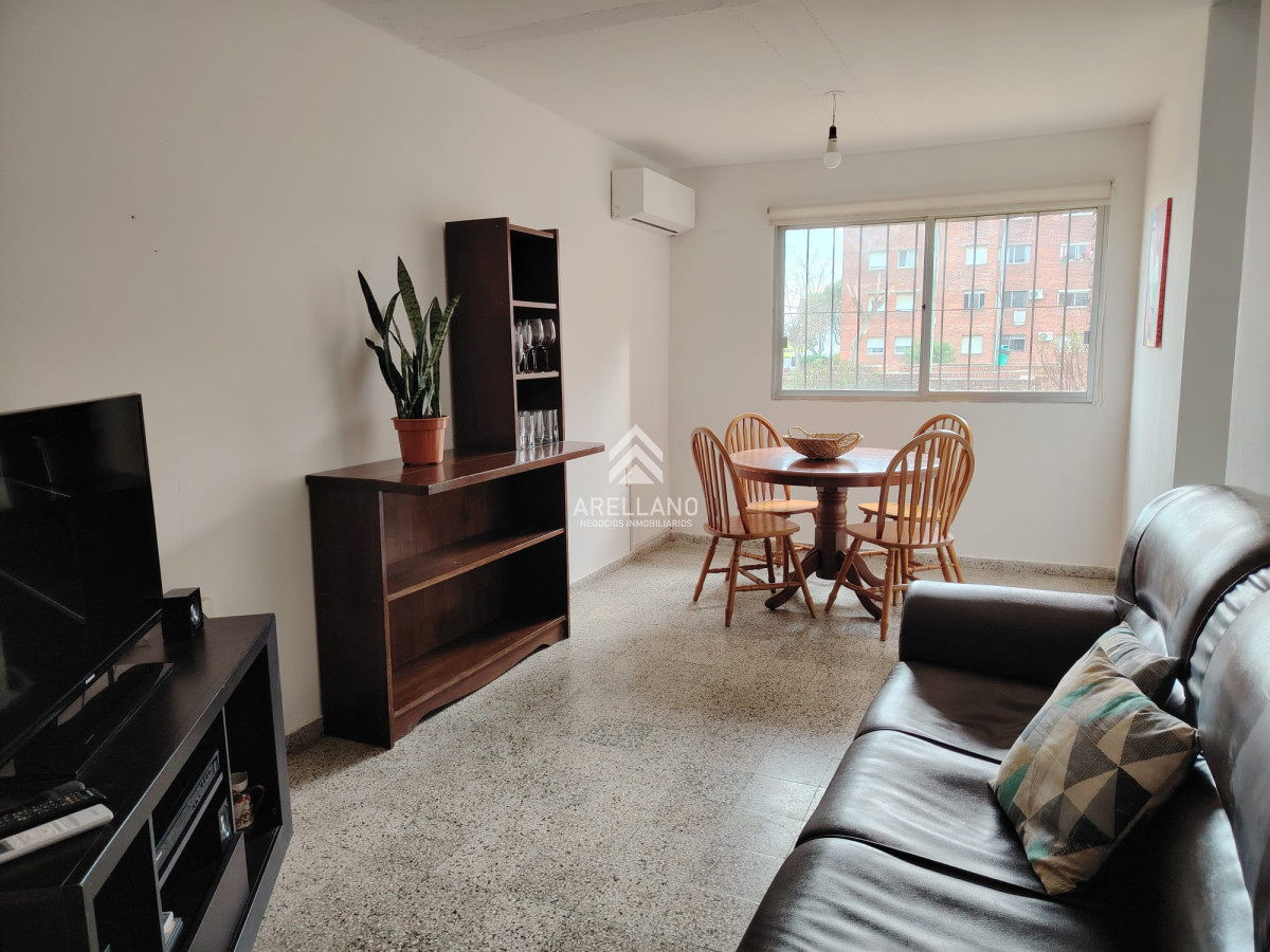 Apartamento ID.4433 - Venta apartamento 2 dormitorios Maldonado, Ideal renta! 