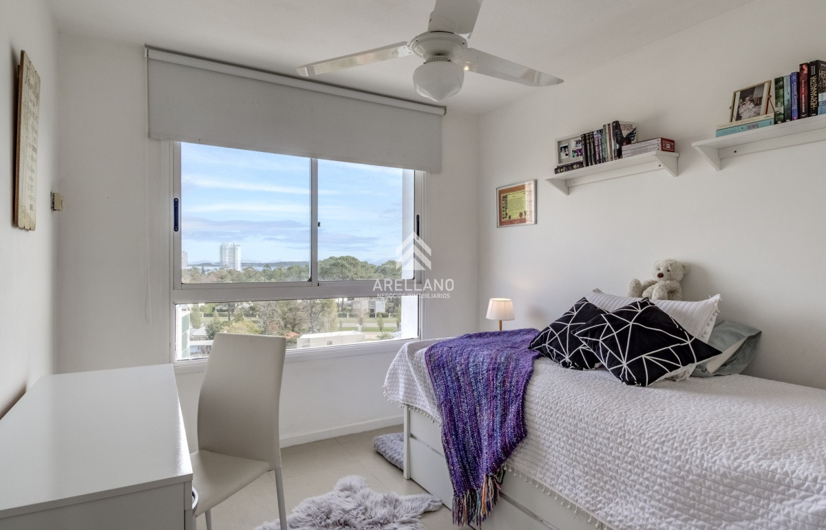 Apartamento ID.1957 - Venta apartamento 2 dormitorios, Roosevelt , Punta del Este 