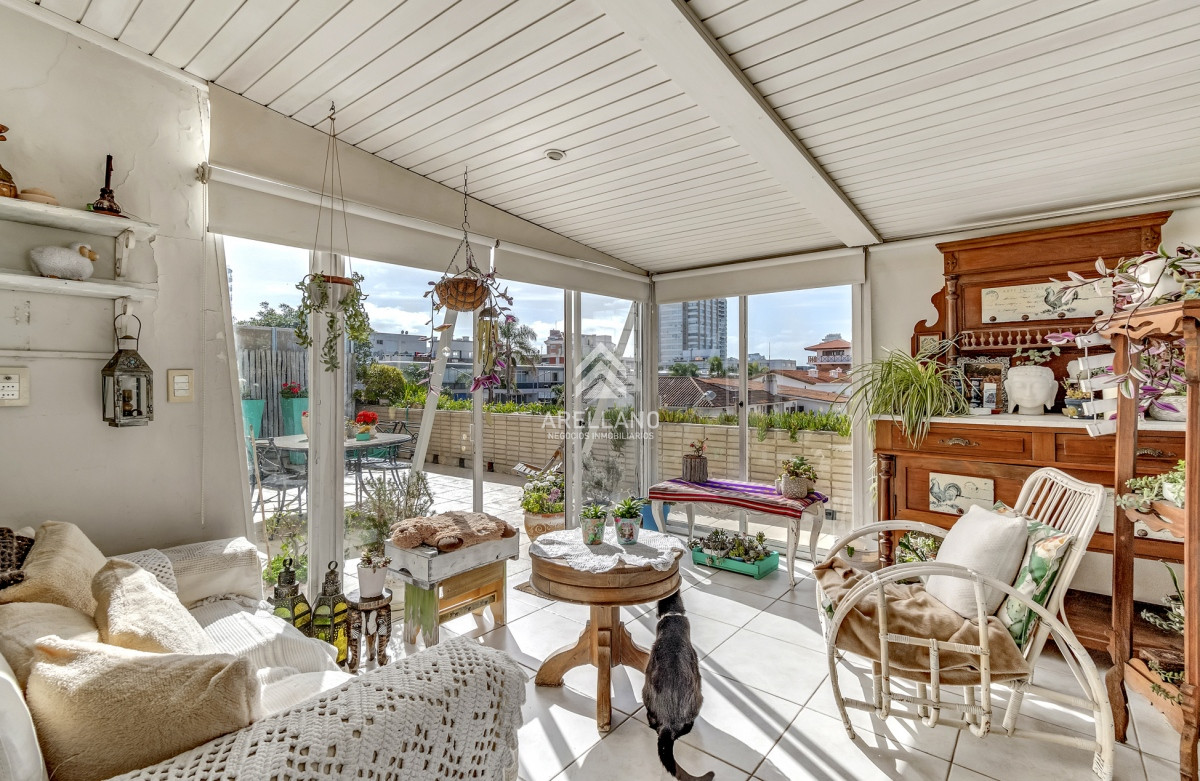 Apartamento ID.2462 - Venta apartamento 2 dormitorios Península 