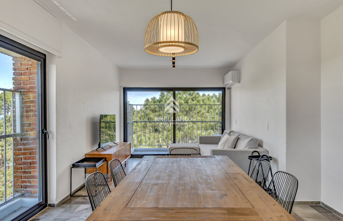 Apartamento ID.2537 - Venta Apartamento 4 dormitorios, Full reciclado, Punta del Este 