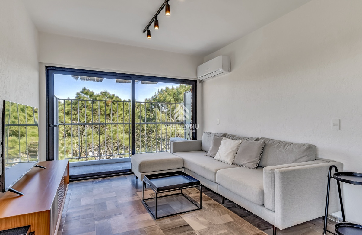 Apartamento ID.2537 - Venta Apartamento 4 dormitorios, Full reciclado, Punta del Este 