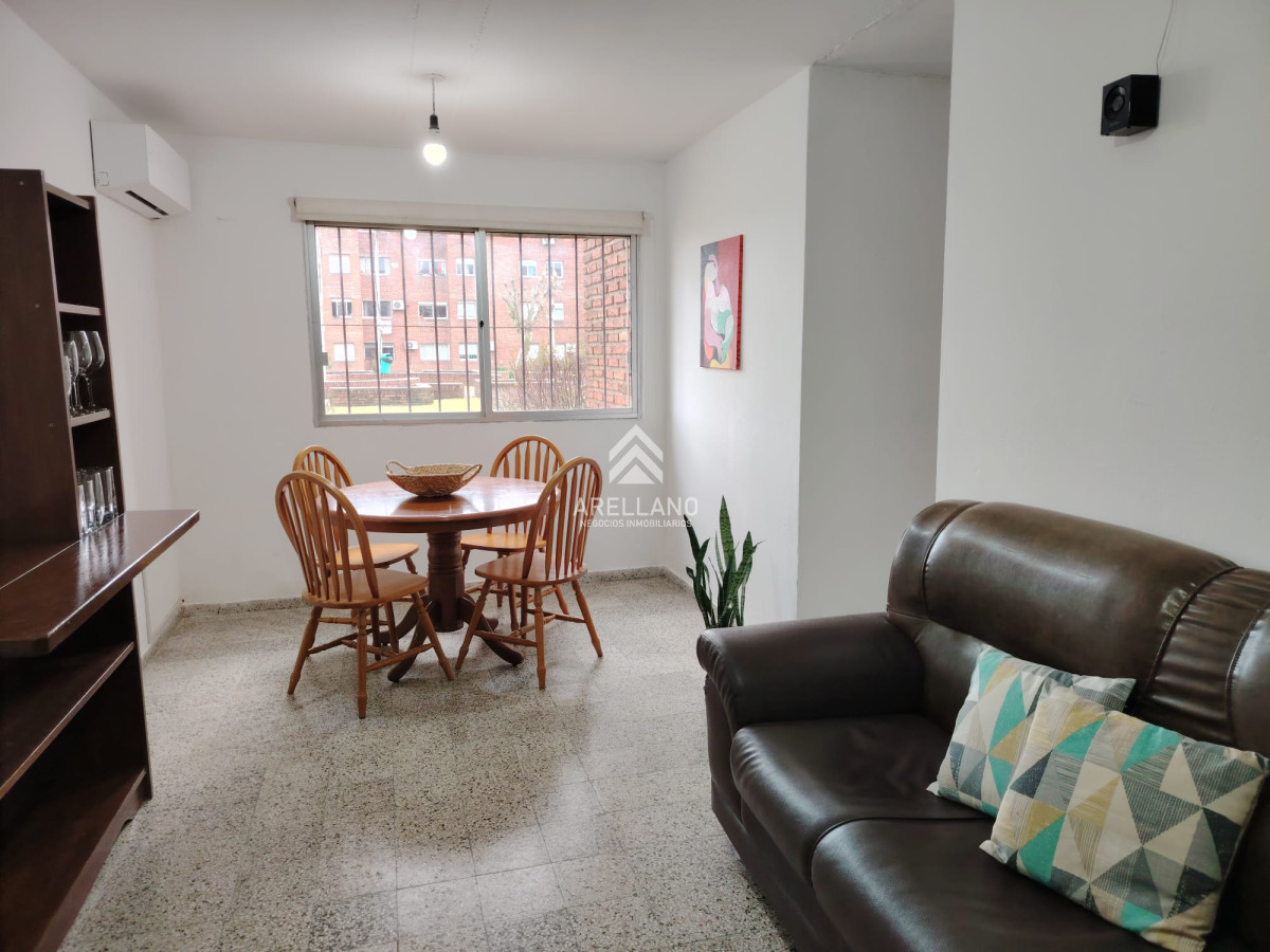 Apartamento ID.4433 - Venta apartamento 2 dormitorios Maldonado, Ideal renta! 