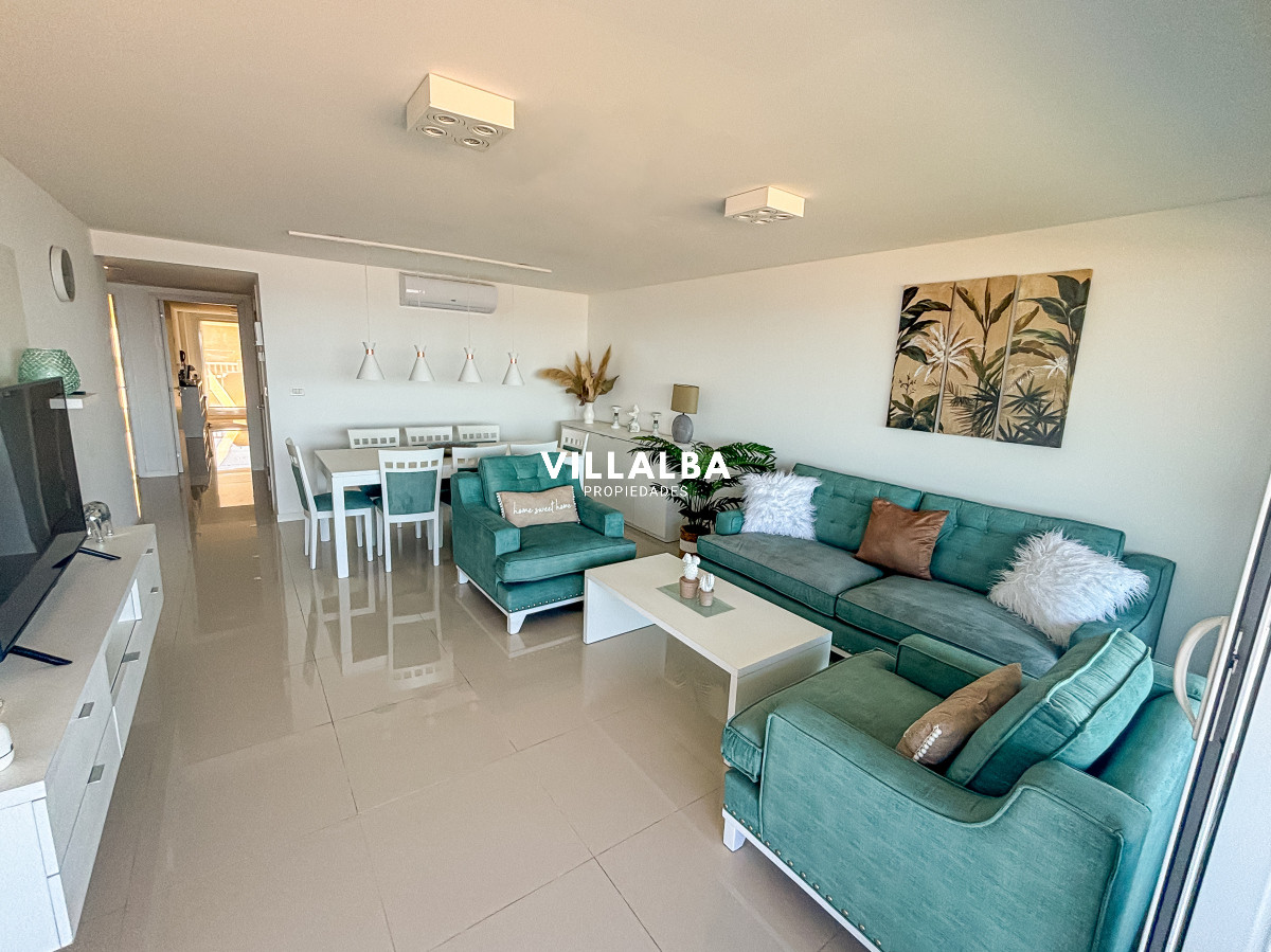 Apartamento ID.3744 - Venta Penthouse Vista al Mar Mansa Punta del Este