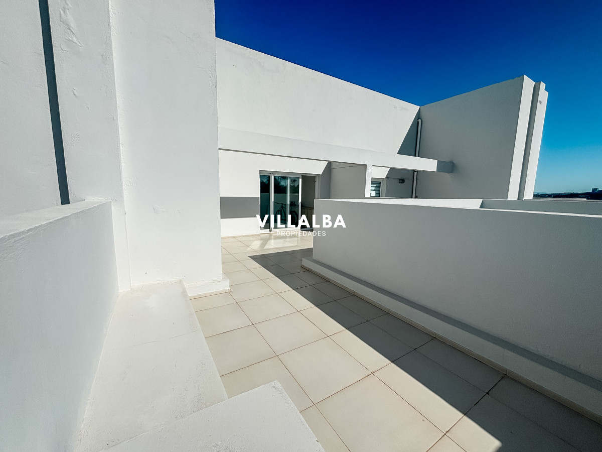 Apartamento ID.3744 - Venta Penthouse Vista al Mar Mansa Punta del Este