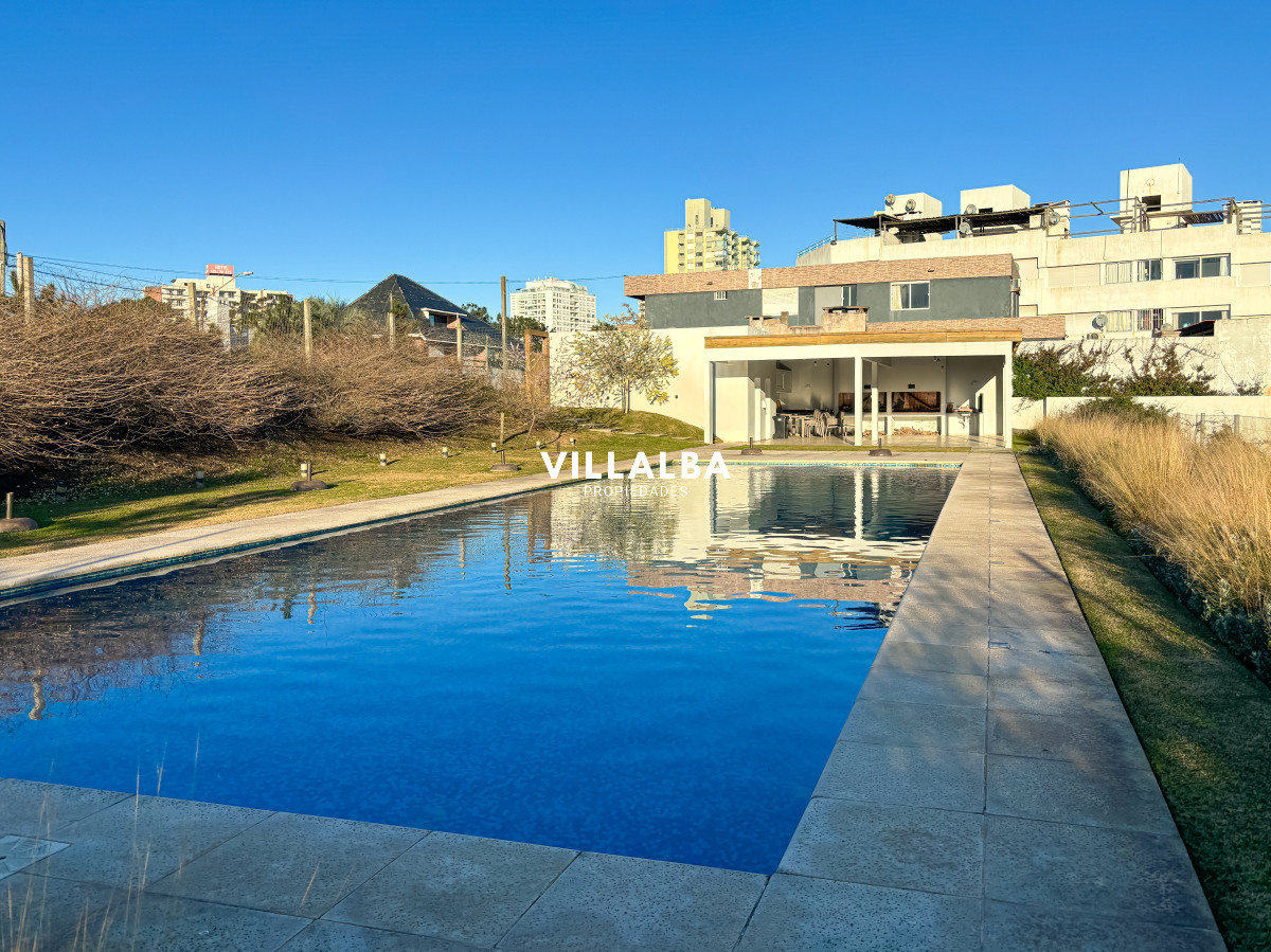 Apartamento ID.3744 - Venta Penthouse Vista al Mar Mansa Punta del Este