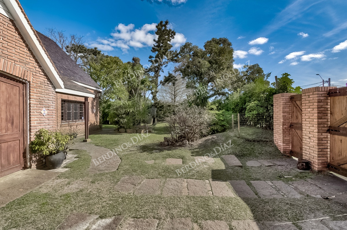 Casa ID.1990 - Venta de casa 4 dormitorios en Mansa 