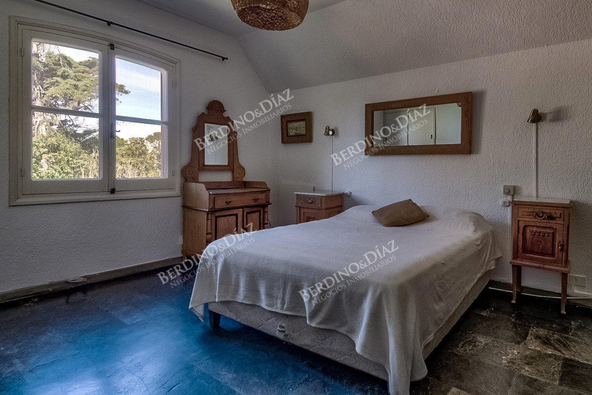 Casa ID.1990 - Venta de casa 4 dormitorios en Mansa 