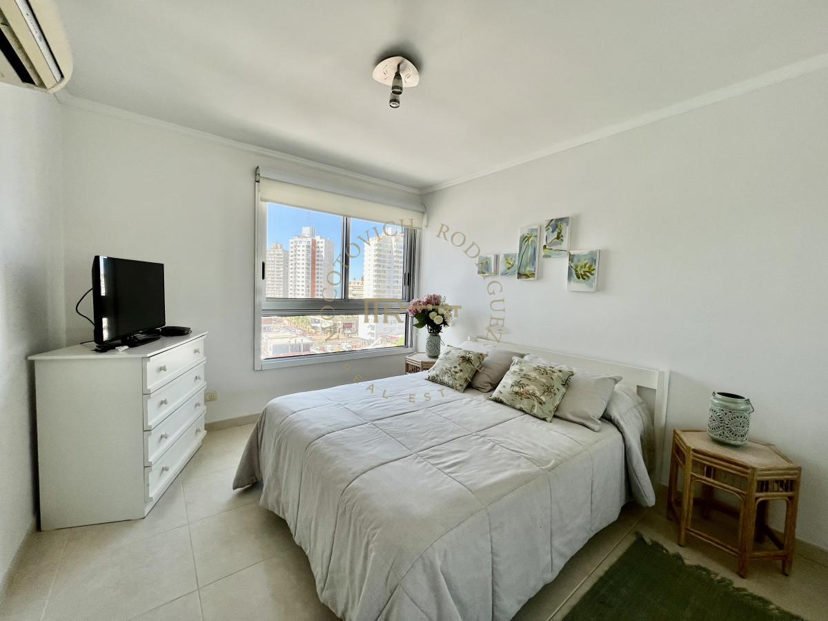 Apartamento ID.2041 - Venta Departamento 3 Dormitorios, Playa Mansa, Punta del Este 