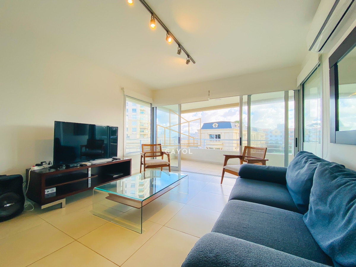 Apartamento ID.1128 - Apartamento en venta Playa Mansa 3 dormitorios