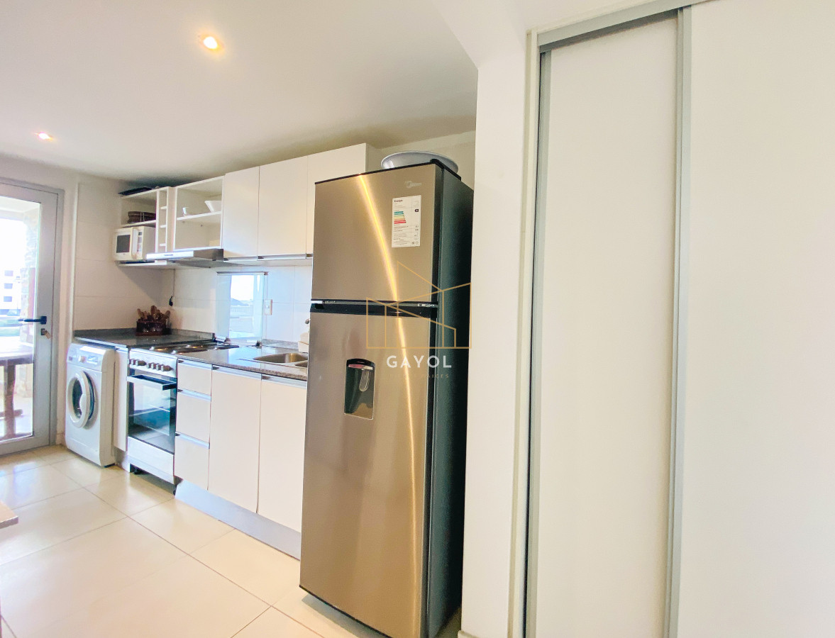 Apartamento ID.1128 - Apartamento en venta Playa Mansa 3 dormitorios