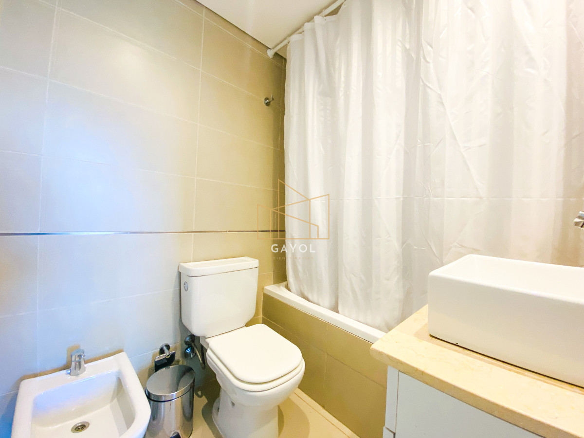 Apartamento ID.1128 - Apartamento en venta Playa Mansa 3 dormitorios