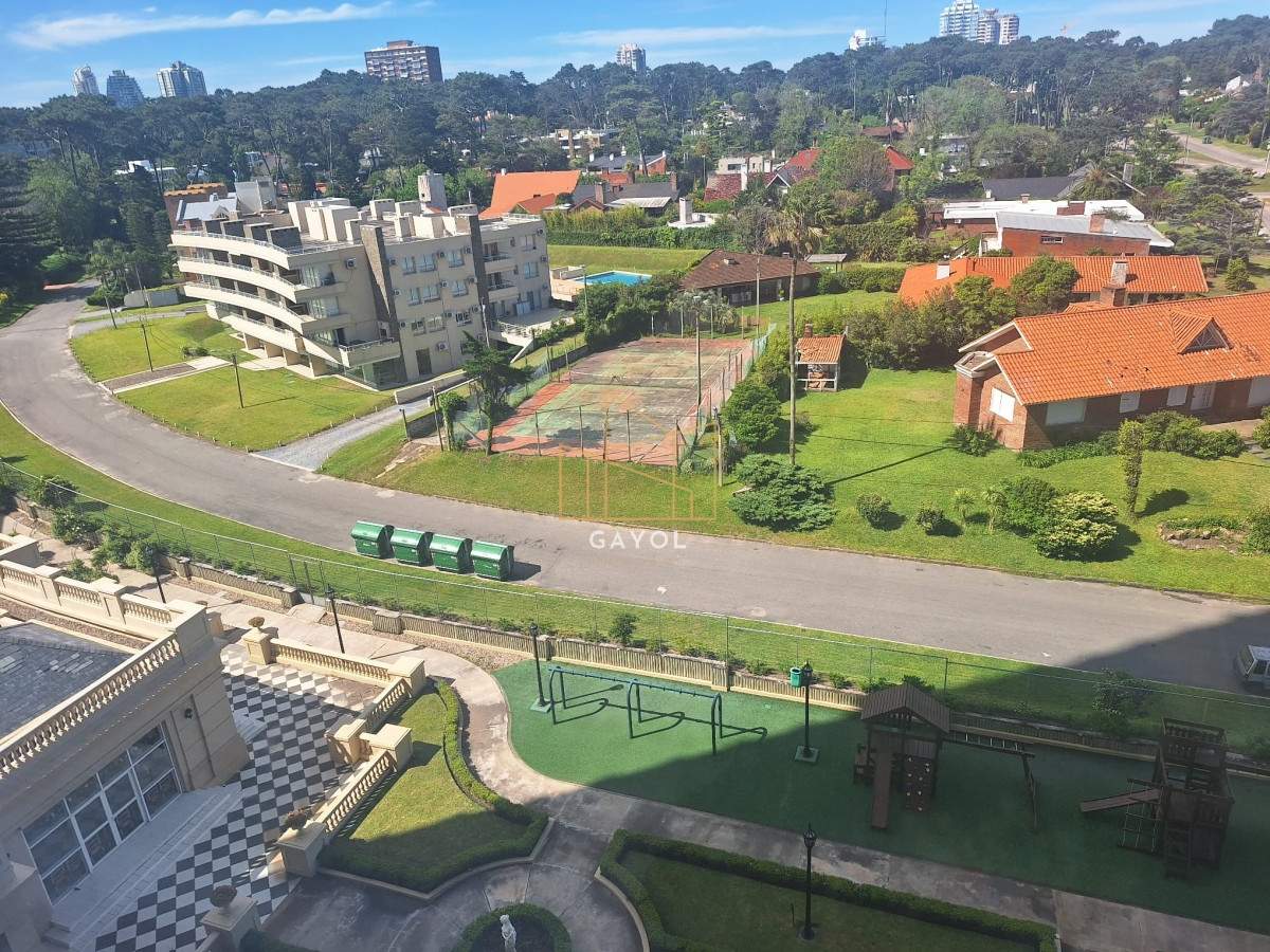 Apartamento ID.175 - Le Jardin en alquiler anual, 3 suites 
