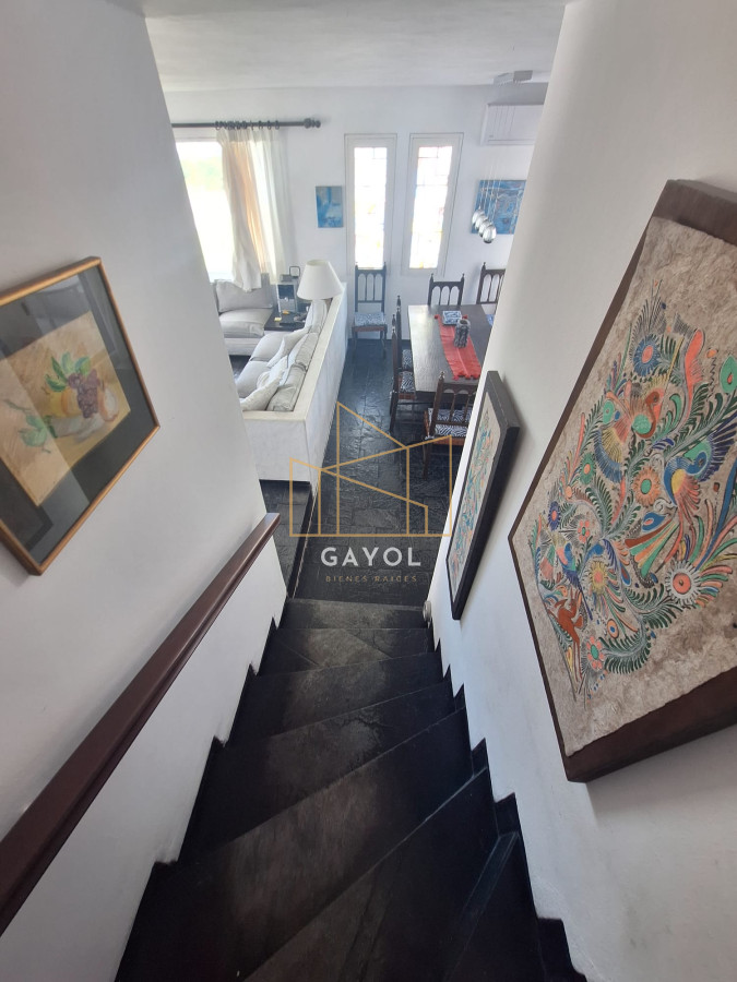 Apartamento ID.174 - Apto en venta 2 dorm y dependencia Brava con vista al mar 