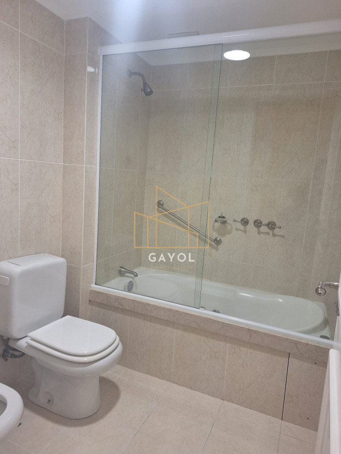 Apartamento ID.175 - Le Jardin en alquiler anual, 3 suites 