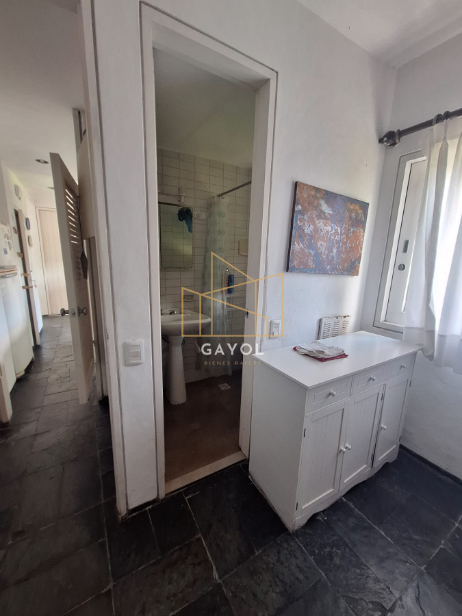 Apartamento ID.174 - Apto en venta 2 dorm y dependencia Brava con vista al mar 
