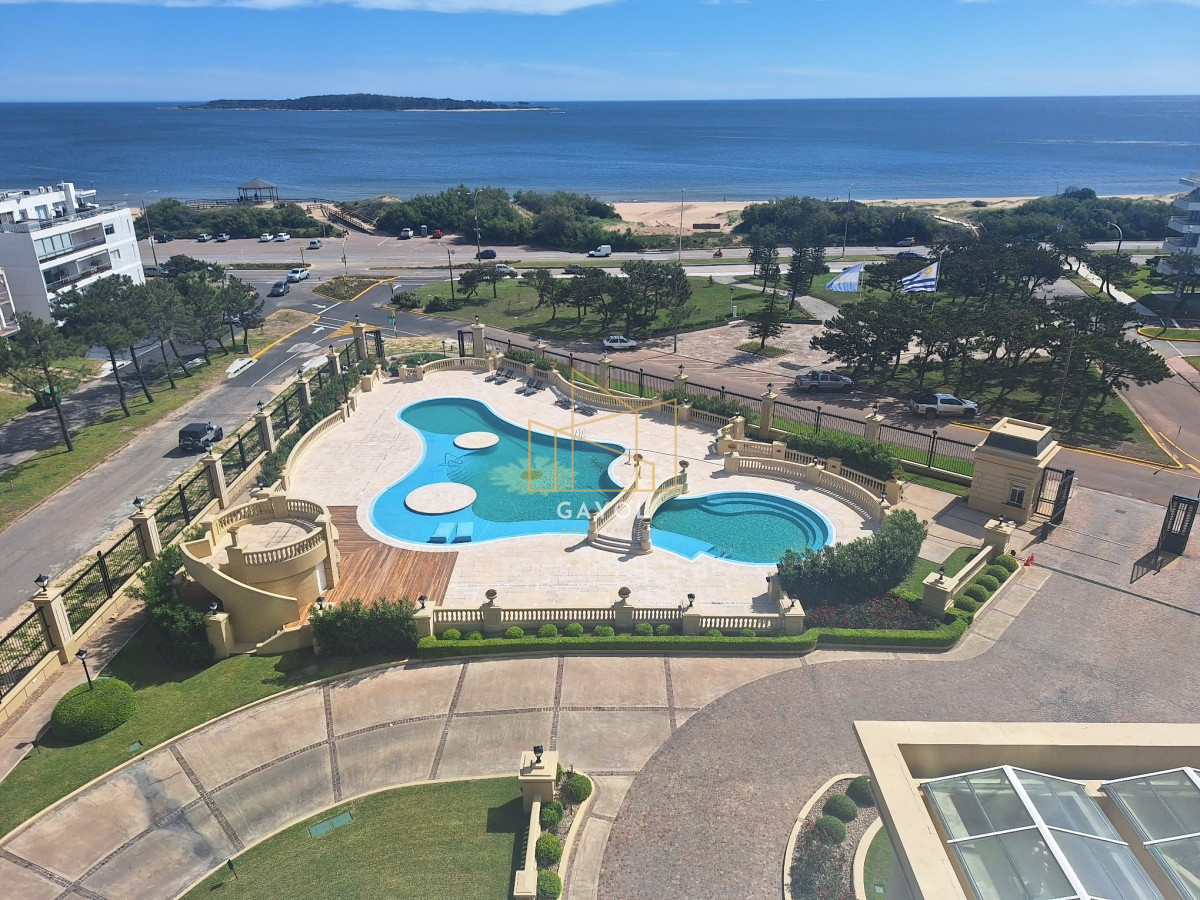 Apartamento ID.175 - Le Jardin en alquiler anual, 3 suites 