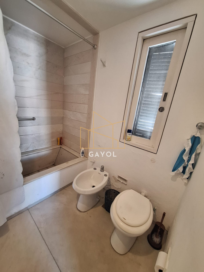 Apartamento ID.174 - Apto en venta 2 dorm y dependencia Brava con vista al mar 
