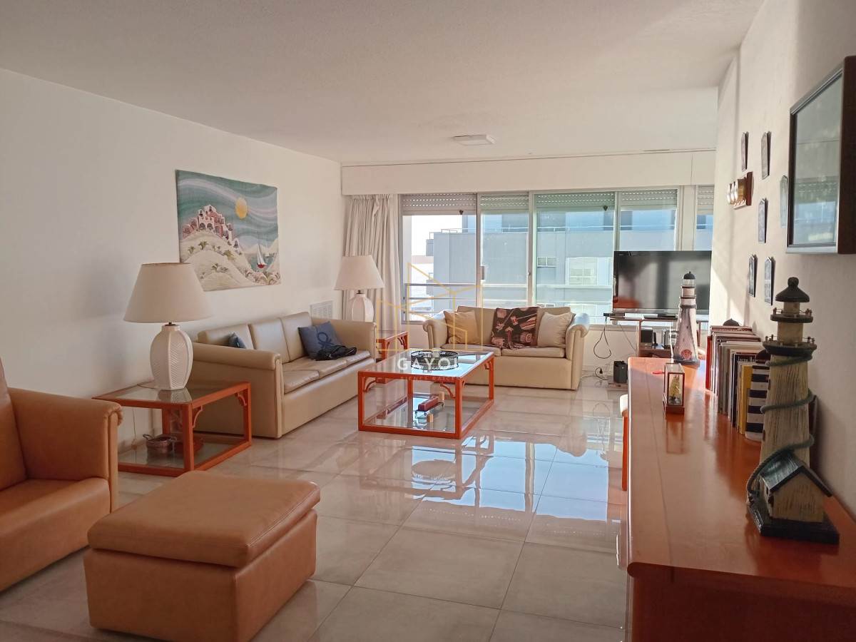 Apartamento ID.1131 - Apartamento 3 dormitorios y dependencia en venta y alquiler anual Península