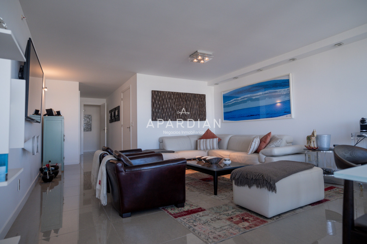 Apartamento ID.21097005 - Venta apartamento 3 dormitorios Punta del Este