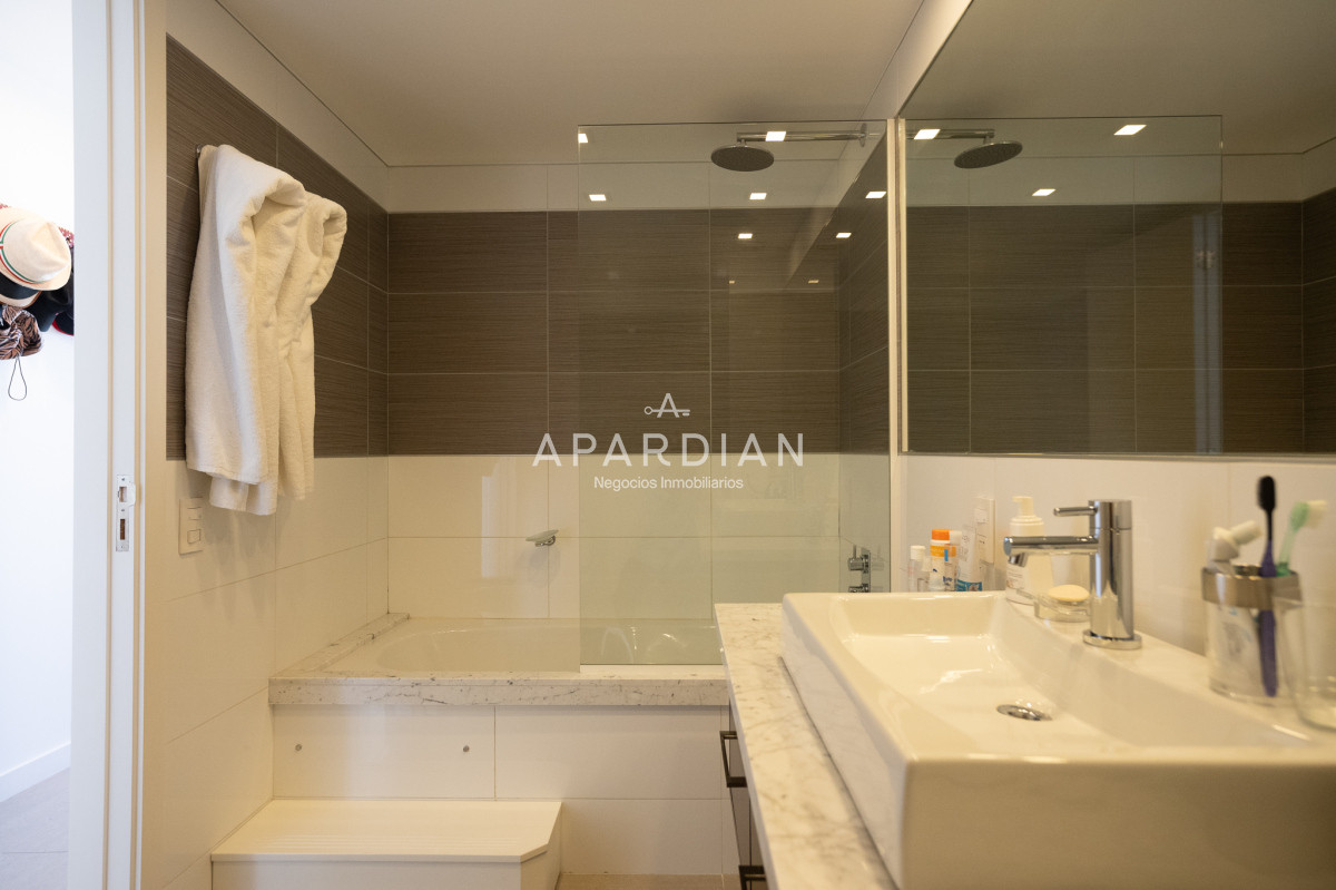 Apartamento ID.21097005 - Venta apartamento 3 dormitorios Punta del Este