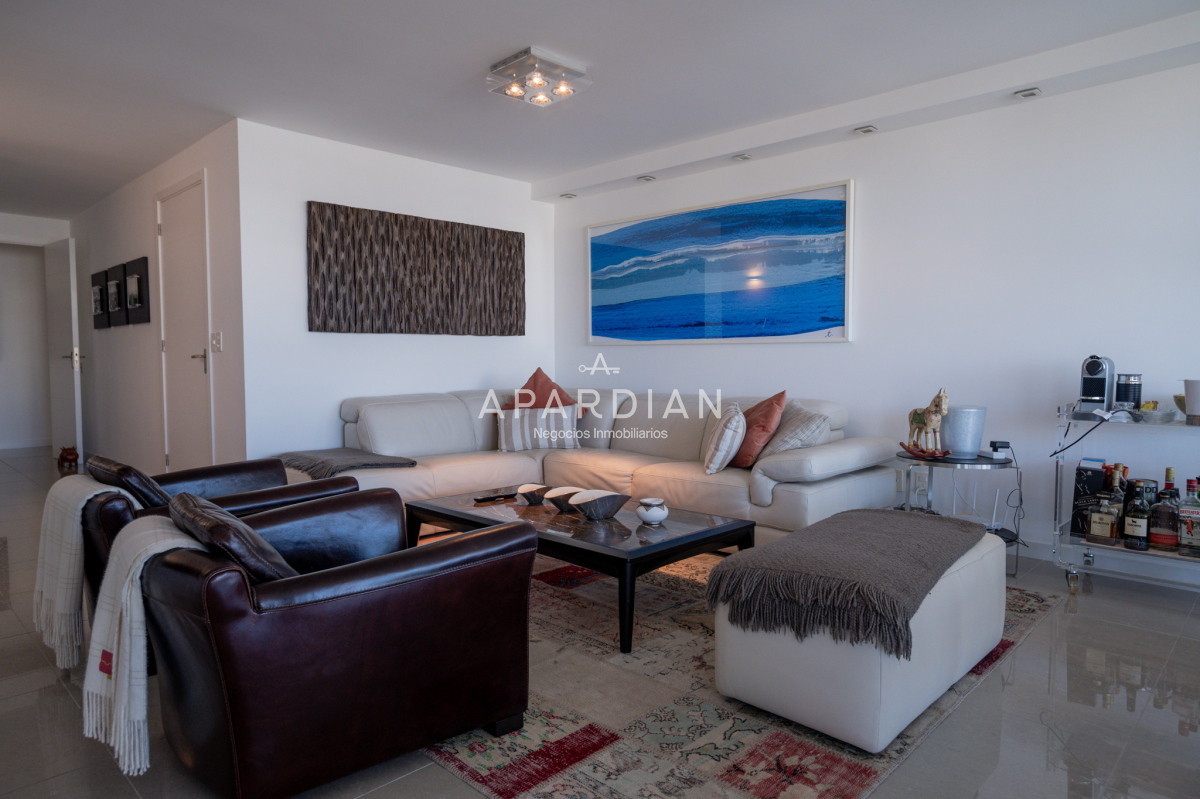 Apartamento ID.21097005 - Venta apartamento 3 dormitorios Punta del Este