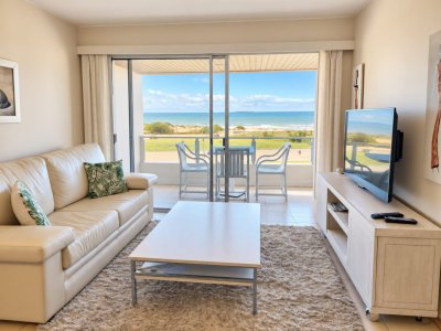 Primera línea Brava, Venta Apartamento 2 dormitorios 