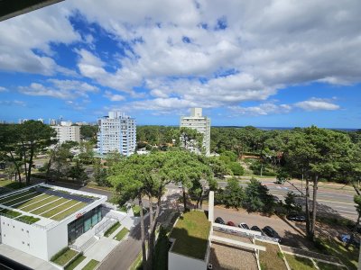 Apartamento 2 dormitorios en Venta y Alquiler Roosevelt 