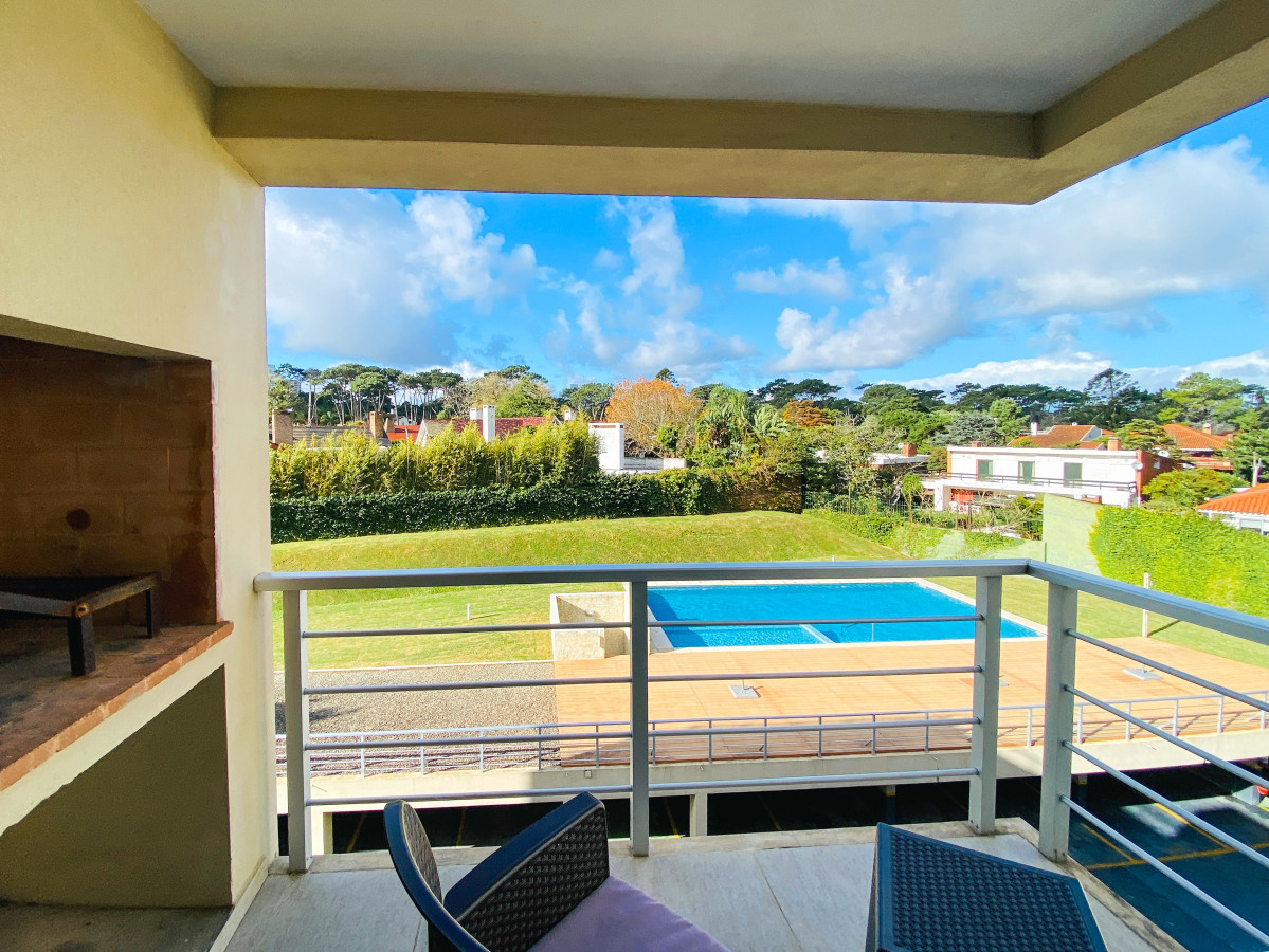 Apartamento venta Mansa 1 dormitorio con parrillero