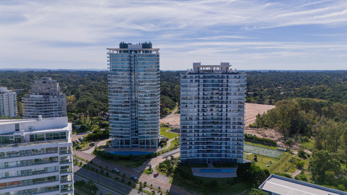Venta apartamento 3 dormitorios Punta del Este