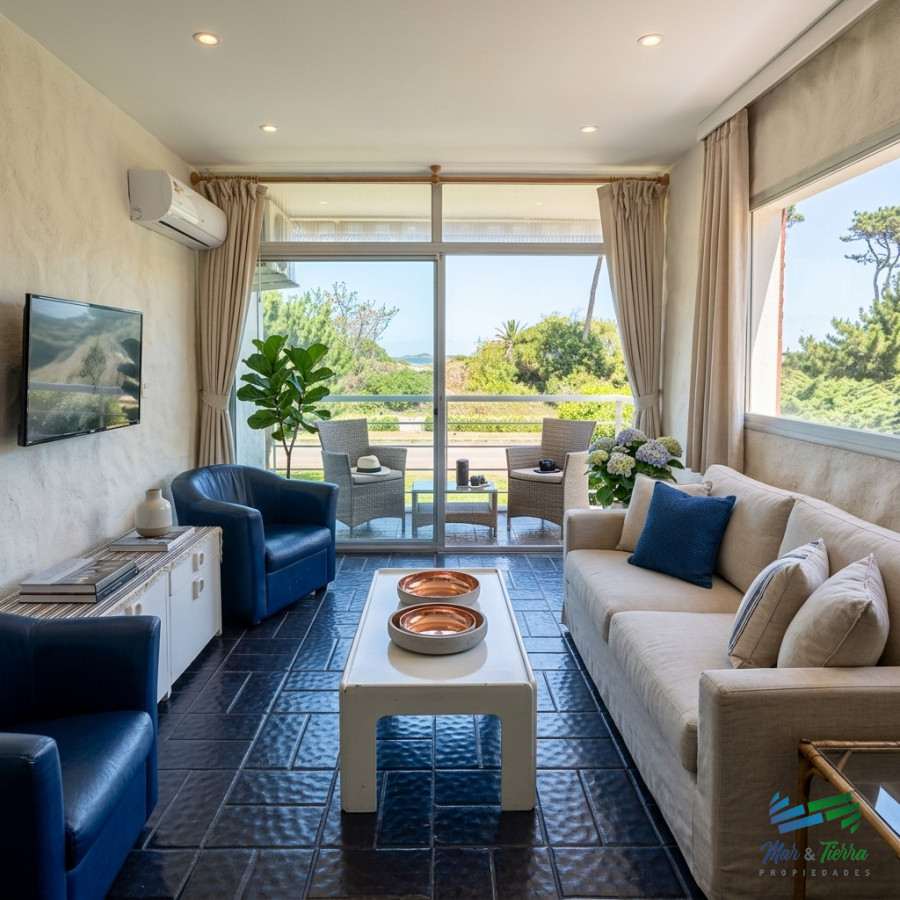 Apartamento ID.5755 - En venta apartamento 2 dormitorios con terraza primera línea Playa Mansa, Punta del Este 