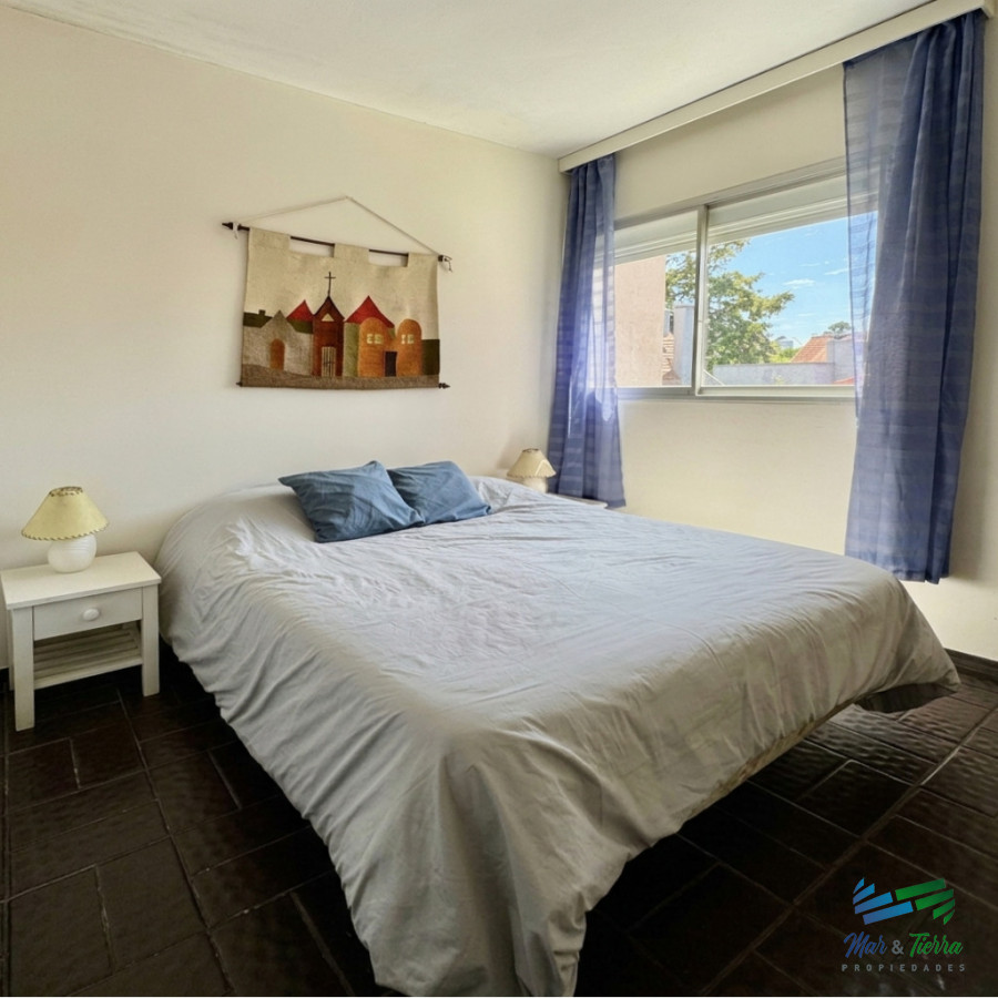 Apartamento ID.5755 - En venta apartamento 2 dormitorios con terraza primera línea Playa Mansa, Punta del Este 