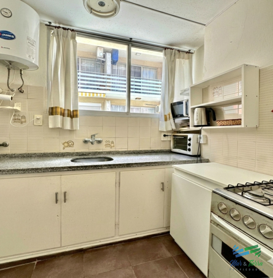 Apartamento ID.5755 - En venta apartamento 2 dormitorios con terraza primera línea Playa Mansa, Punta del Este 