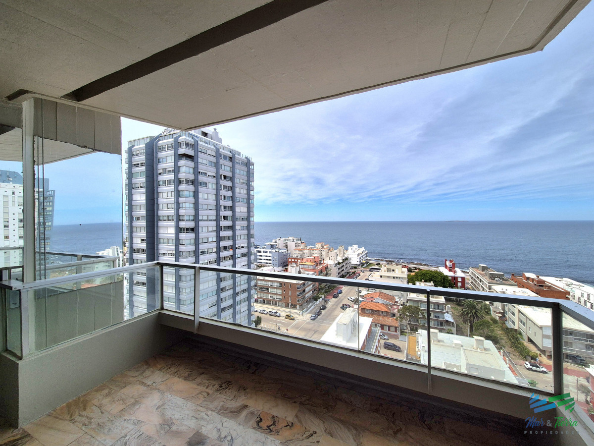 Apartamento ID.5179 - Apartamento piso alto 3 dormitorios terraza garage con vista al mar Península Punta del Este