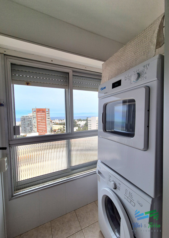 Apartamento ID.5179 - Apartamento piso alto 3 dormitorios terraza garage con vista al mar Península Punta del Este