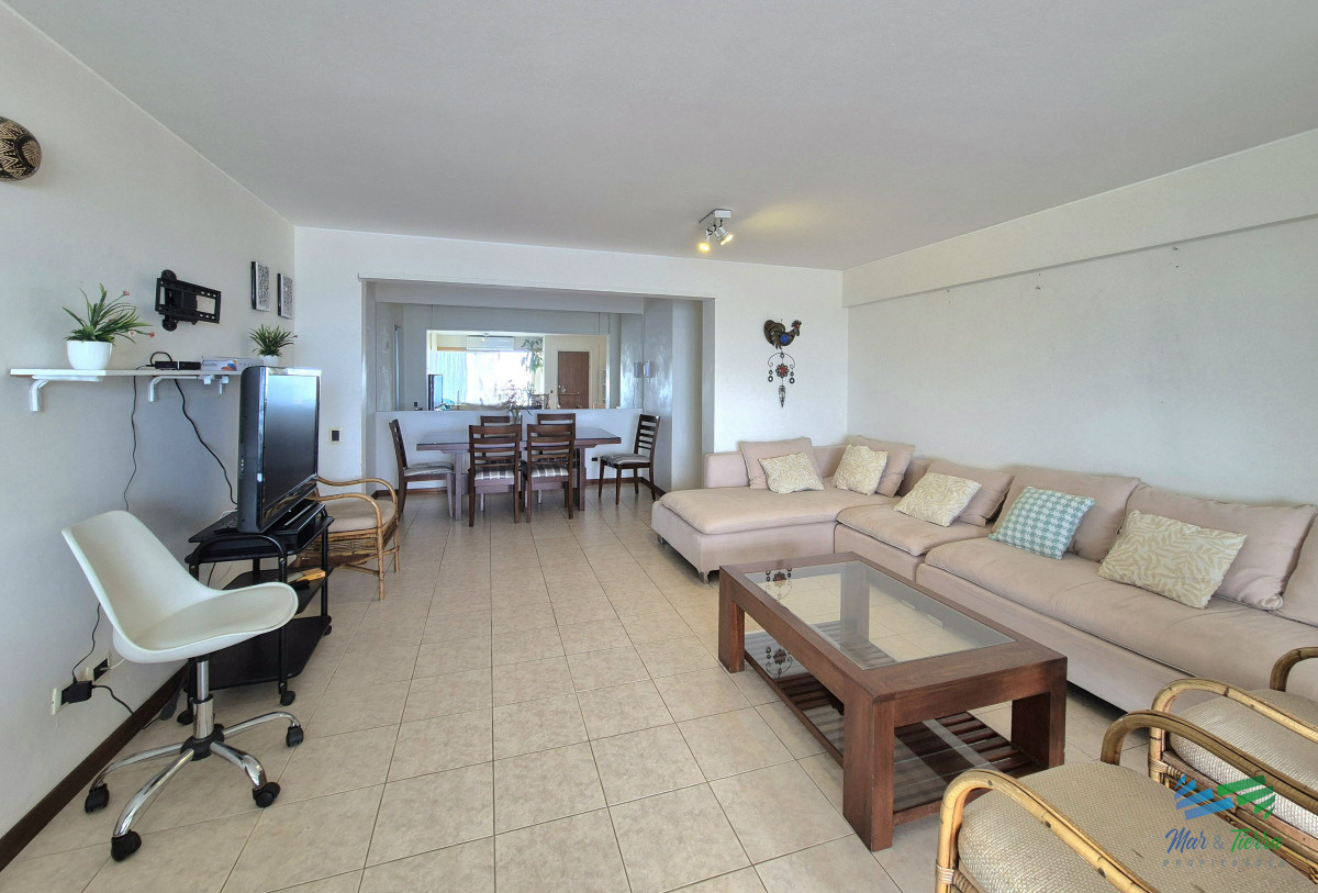 Apartamento ID.5179 - Apartamento piso alto 3 dormitorios terraza garage con vista al mar Península Punta del Este