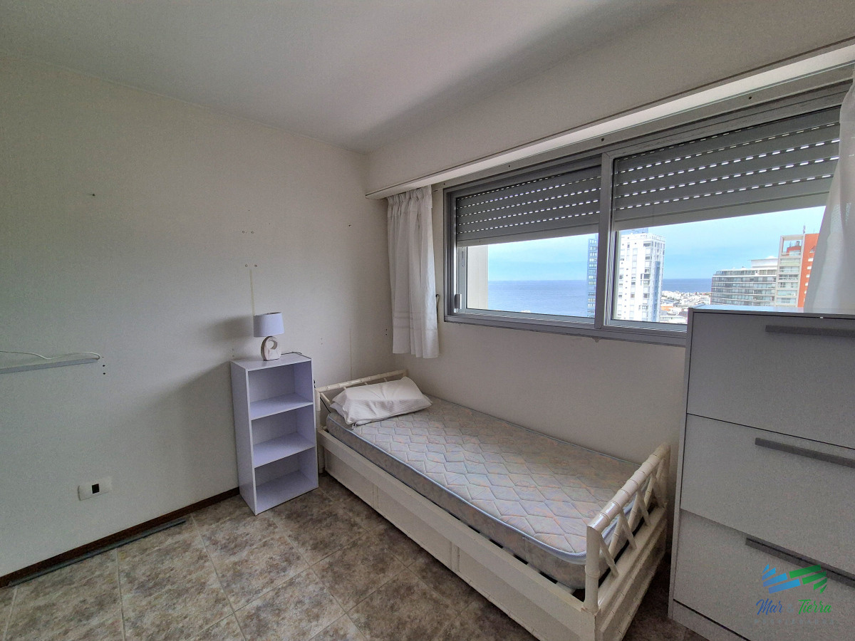 Apartamento ID.5179 - Apartamento piso alto 3 dormitorios terraza garage con vista al mar Península Punta del Este