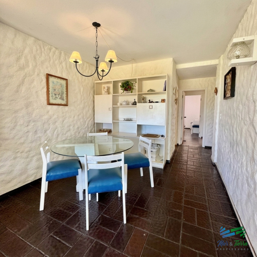 Apartamento ID.5755 - En venta apartamento 2 dormitorios con terraza primera línea Playa Mansa, Punta del Este 